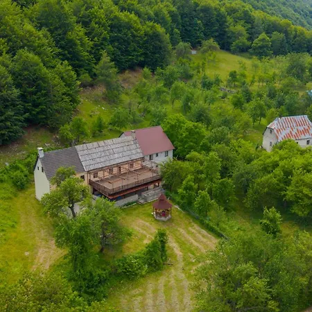 Shen Klementi Hotel Vermosh