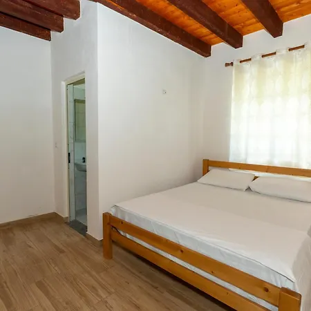 Shen Klementi Hotel Vermosh