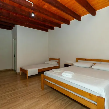 Shen Klementi Hotel *