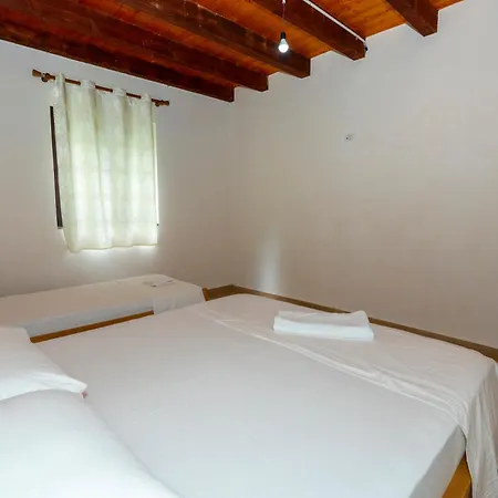 Hotel Shen Klementi Vermosh